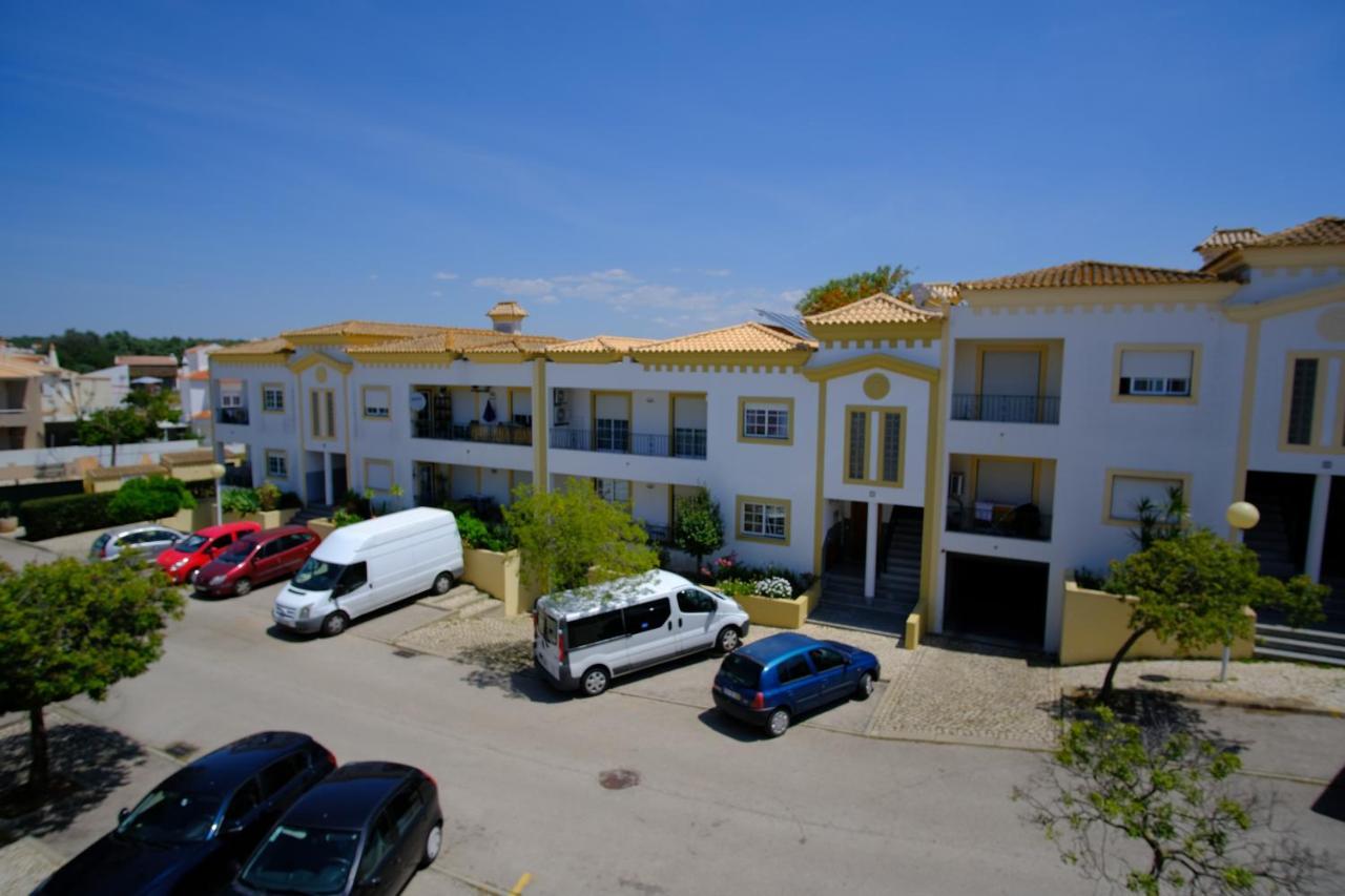 Apartamento T2 Em Condominio Fechado. Albufeira Bagian luar foto